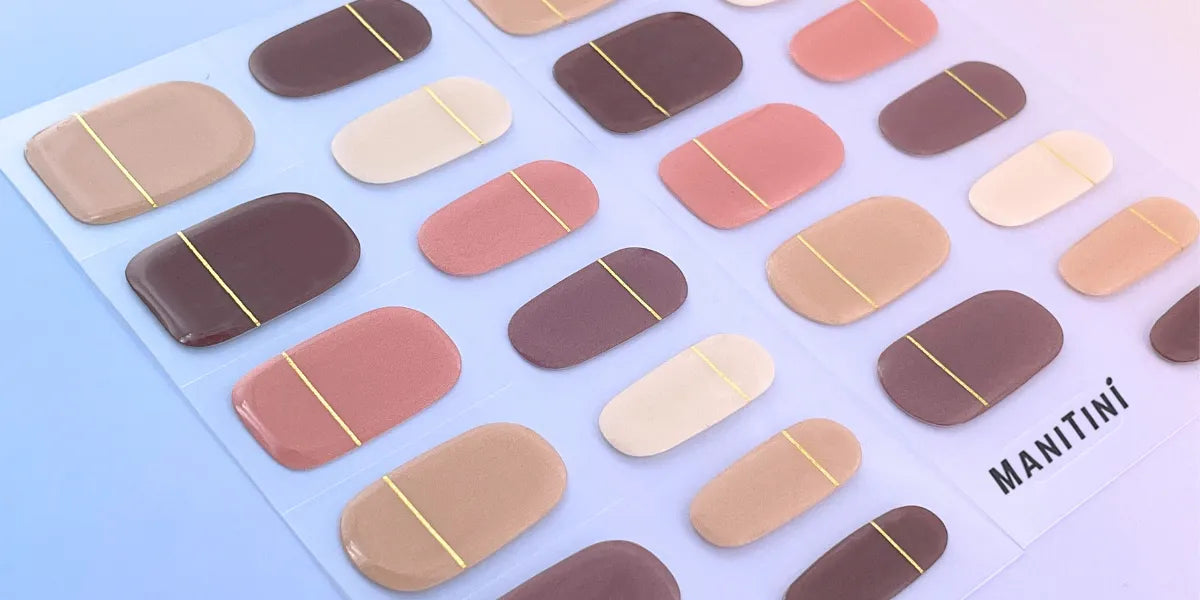 Sense and Sensibility - elegant nail wraps with delicate golden lines | ManiTini