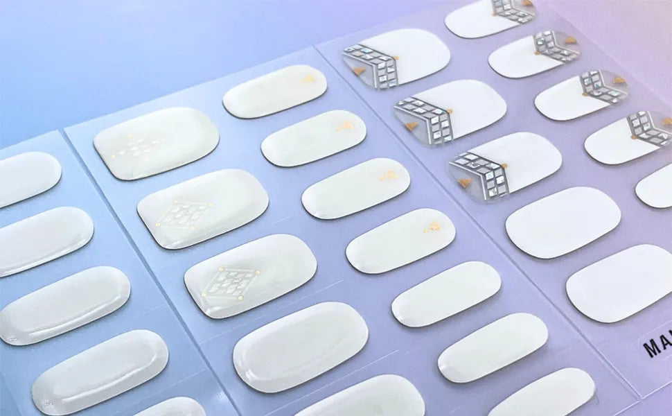 Aesthetic Poems - white shimmer art nail wraps | ManiTini