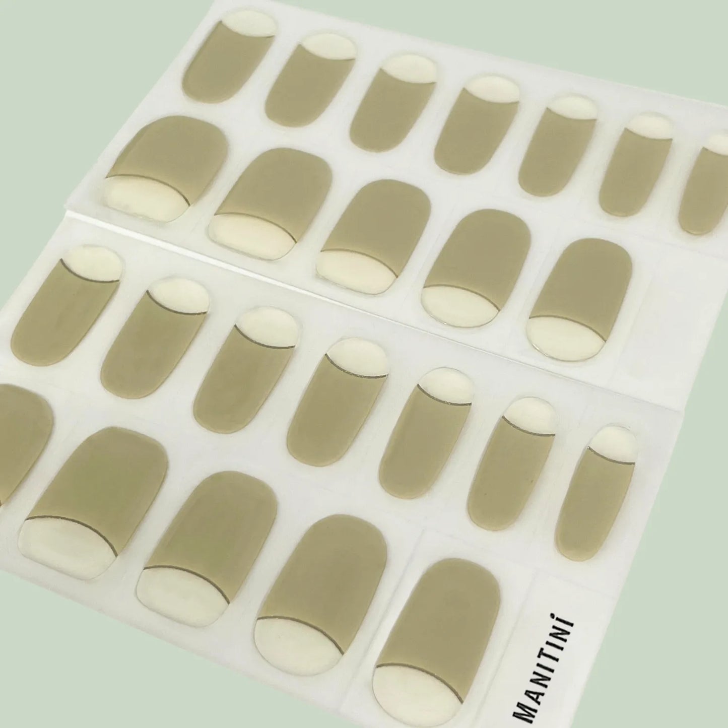 Élégance en Vert Success - green french nail wraps | ManiTini