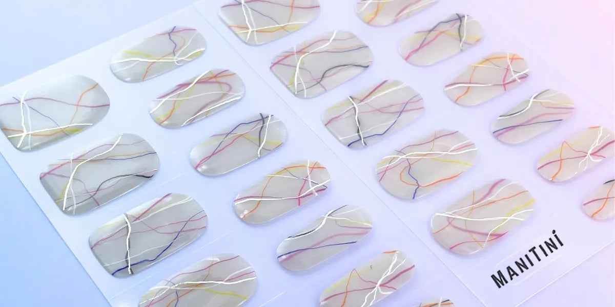 Weaving Vibrant Marks - cool-chic art nail wraps | ManiTini