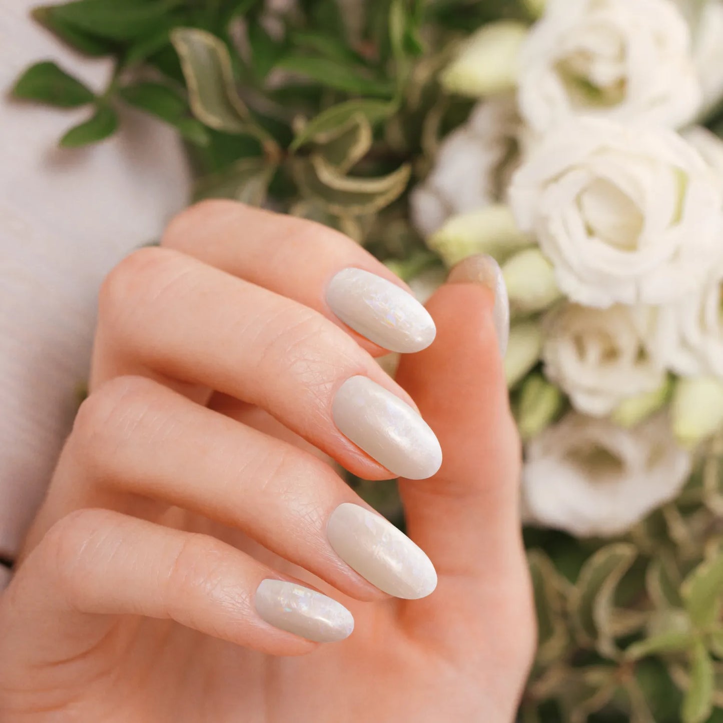 My Pearl Story - pearly white shimmer art nail wraps | ManiTini 