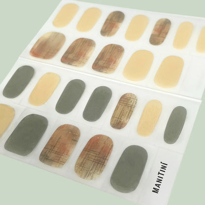 Plaids Will Tell - green and ivory art nail wraps with golden line pattern | ManiTini